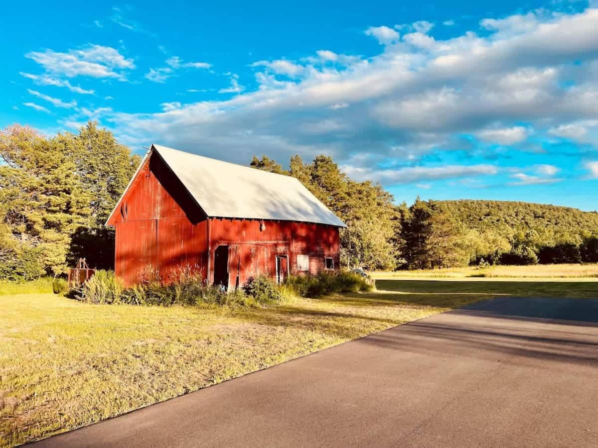 Stunning Log Cabin Getaway At The Hannu Haus Ironwood Exteriör bild